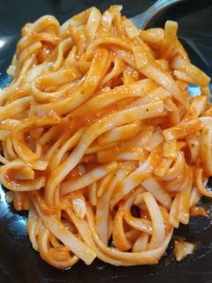Paradicsomszószos tészta recept fotója