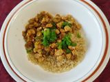 梅子蒸肉藜麥蓋飯