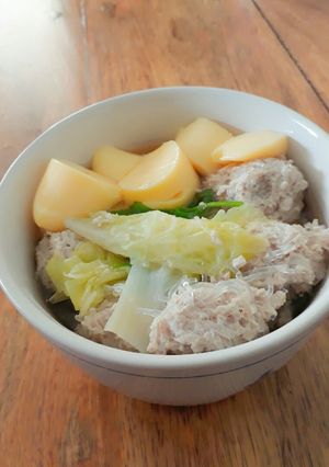 รูปของ แกงจืดผักกาดขาวหมูก้อนวุ้นเส้นเต้าหู้ไข่