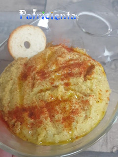 Una foto de Hummus de té Matcha