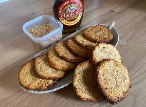 Une photo de Biscuits vegans banane, coco et sésame