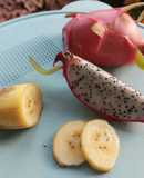 Smoothie chuối thanh long cho bé táo bón