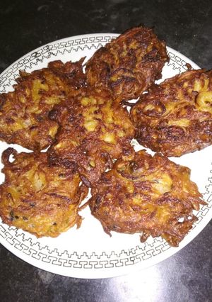 পেঁয়াজি (peyaji recipe in Bengali) রেসিপির প্রধান ছবি