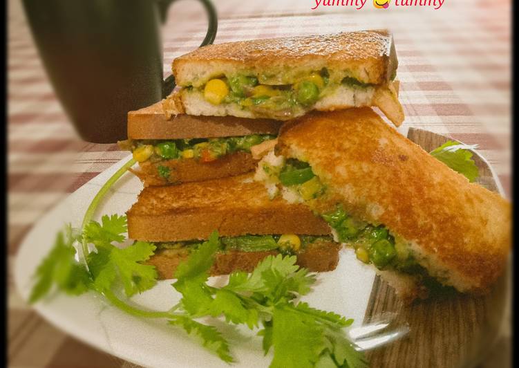 Veg Mayonnaise Sandwich