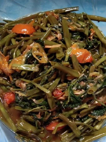 Cara Mudah Menyiapkan Resep Tumis Kangkung Saus Tiram yang Bikin Ngiler Anti Ribet, Bikin Ngiler