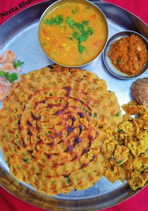 राजस्थानी खोबा रोटी और पंचमहल दाल रेसिपी मुख्य फोटो
