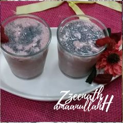 A picture of Strawberry Smoothie with Chia Seeds.