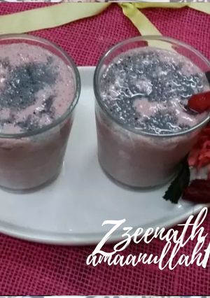 A picture of Strawberry Smoothie with Chia Seeds.