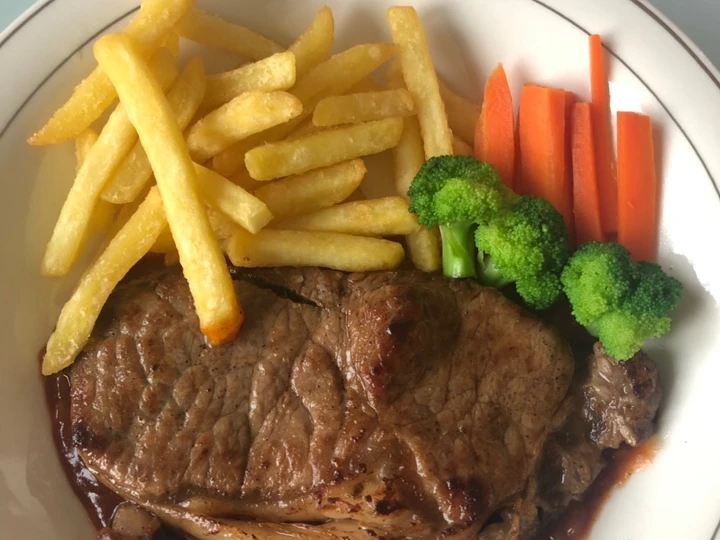 Cara Gampang Membikin Resep Sirloin steak saus barbeque yang Sempurna Anti Ribet, Bisa Manjain Lidah