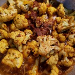 A picture of Crispy pickly cauliflower.