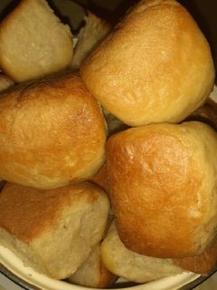 A picture of Dinner rolls.