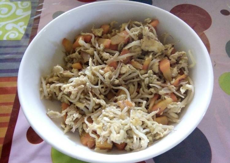 Step-by-Step Guide to Prepare Quick Beans sprout with carrots
