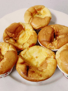 乳酪戚風杯子蛋糕 的食譜成品照片