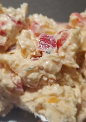 A picture of Sheik's Garden Fresh Vegetable Cream Cheese.