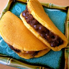 A picture of Dorayaki with Pancake Mix (Anko and Butter).