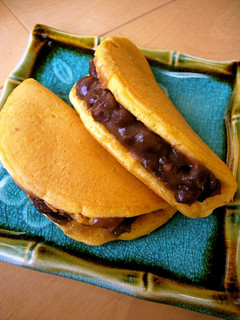 A picture of Dorayaki with Pancake Mix (Anko and Butter).