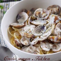 A picture of Creamy Pasta With Lots of Clams.