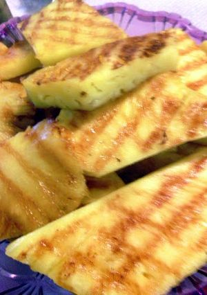 A picture of sunshines grilled pineapple.