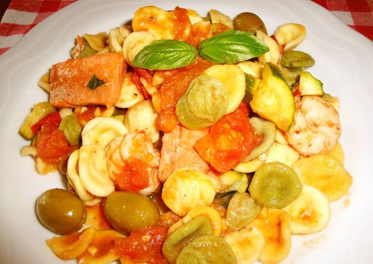 Recipe of Favorite Shrimp and Salmon Tomato Sauce Pasta