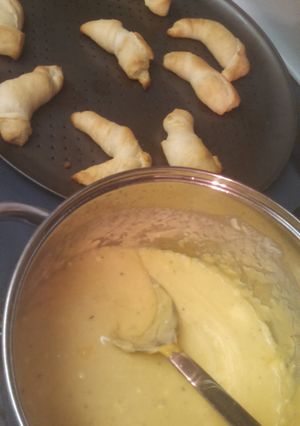 A picture of Brew pub cheese soup.