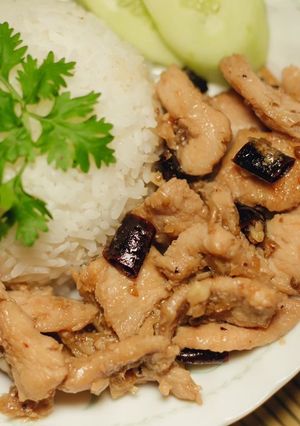 รูปของ ไก่กระเทียมพริกแห้ง