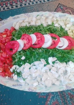 A picture of Lettuce salad.