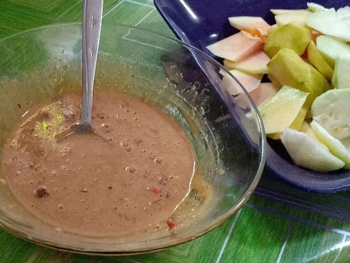 Langkah Gampang Membikin Resep Rujak petis madura yang Bisa Manjain Lidah Anti Ribet, Lezat Sekali
