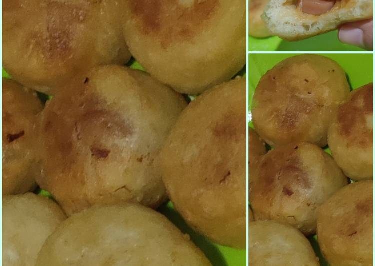 Bagaimana Menyiapkan Roti Goreng Gurih (isi sosis dan jamur saus barbeque) Anti Gagal