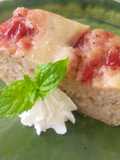 3 Ingredient Low-Cal Strawberry Jam Cake