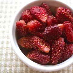 A picture of Homemade Dried Strawberries.