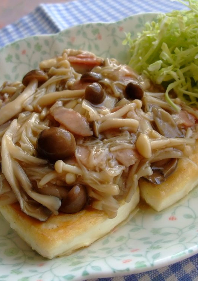 A picture of Sautéed Tofu with Lots of Mushrooms.