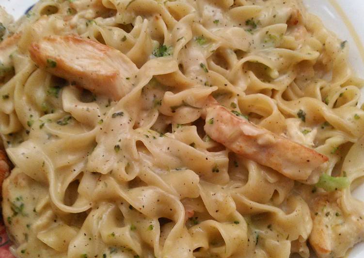 Step-by-Step Guide to Prepare Speedy chicken and broccoli Alfredo