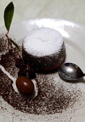 Foto di Tortino al cioccolato  mandorle e rhum