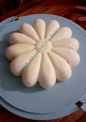 Une photo de Entremet coco-ananas