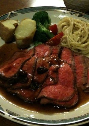 A picture of Traditional Roast Beef.