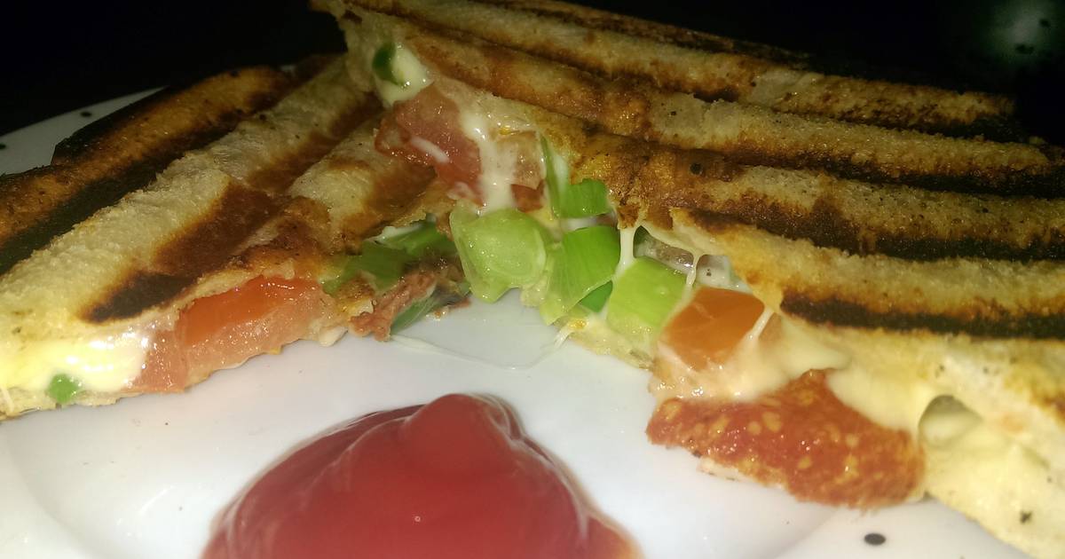 Mandys pepperoni n cheese toastie Recipe by mandy Cookpad