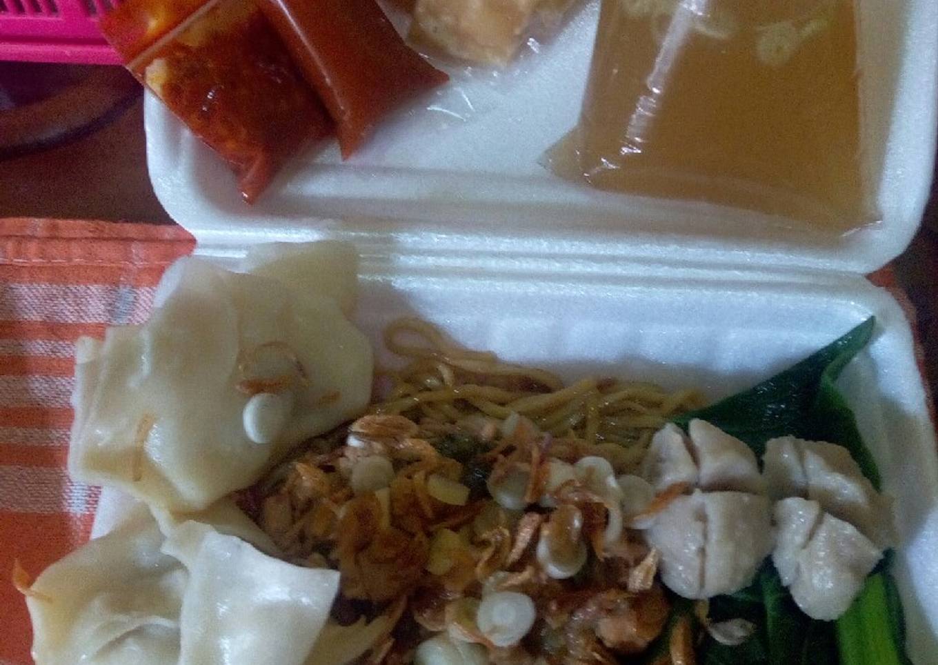 Mie ayam pangsit 88