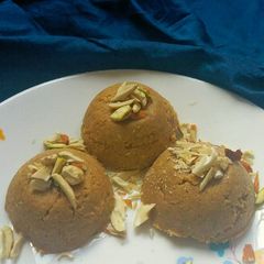 A picture of Kutchi adadiya.