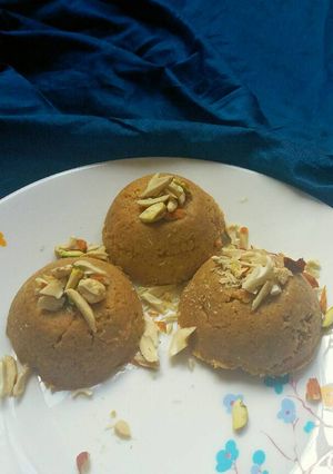 A picture of Kutchi adadiya.