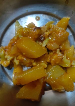 A picture of Aloo gobhi ki sabzi.