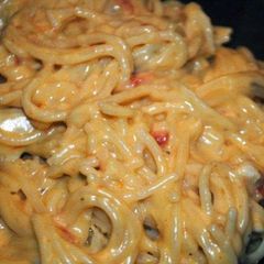 A picture of Extra cheesy chicken spaghetti.