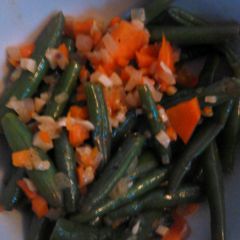 A picture of Sauteed string beans.