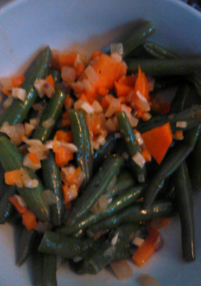 A picture of Sauteed string beans.