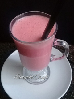A picture of Strawberry Banana Smoothie.