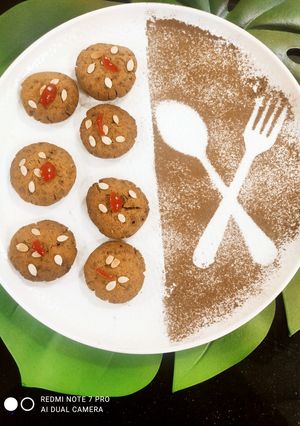 A picture of Jowar cookies.