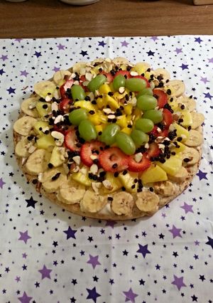 A picture of Fresh Fruit Pizza.