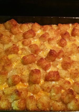 A picture of Giddy-Up Tator Tot Casserole.