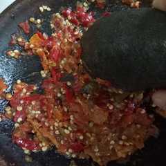 A picture of Sambel bawang terasi.