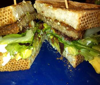 New Recipe vhawks Bacon blue w avo sandwich Delicious
