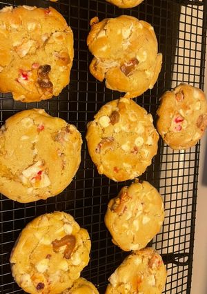 A picture of White chocolate peppermint pretzel cookies.